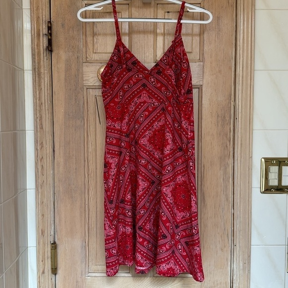 *DIFFERENT SIZES* No Bounderies Sundress - Picture 2 of 4